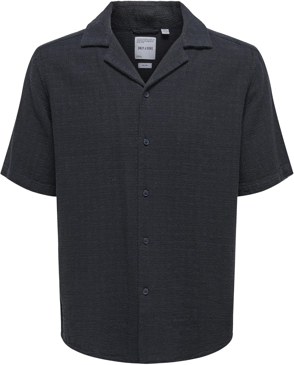 Chemise ONLY SONS homme portée en extérieur