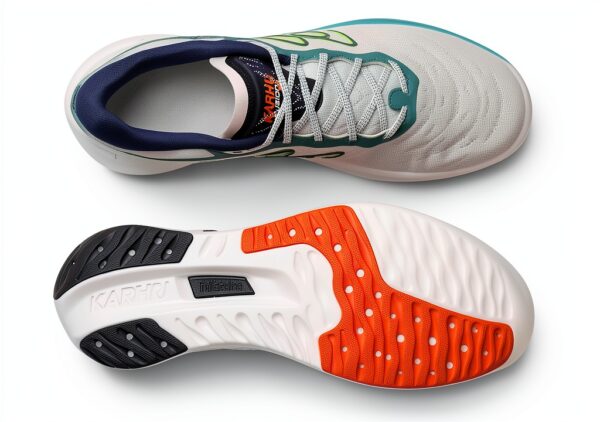 Chaussure de course Karhu Fusion 4.0 gris Ciel Flash – Respirabilité-4